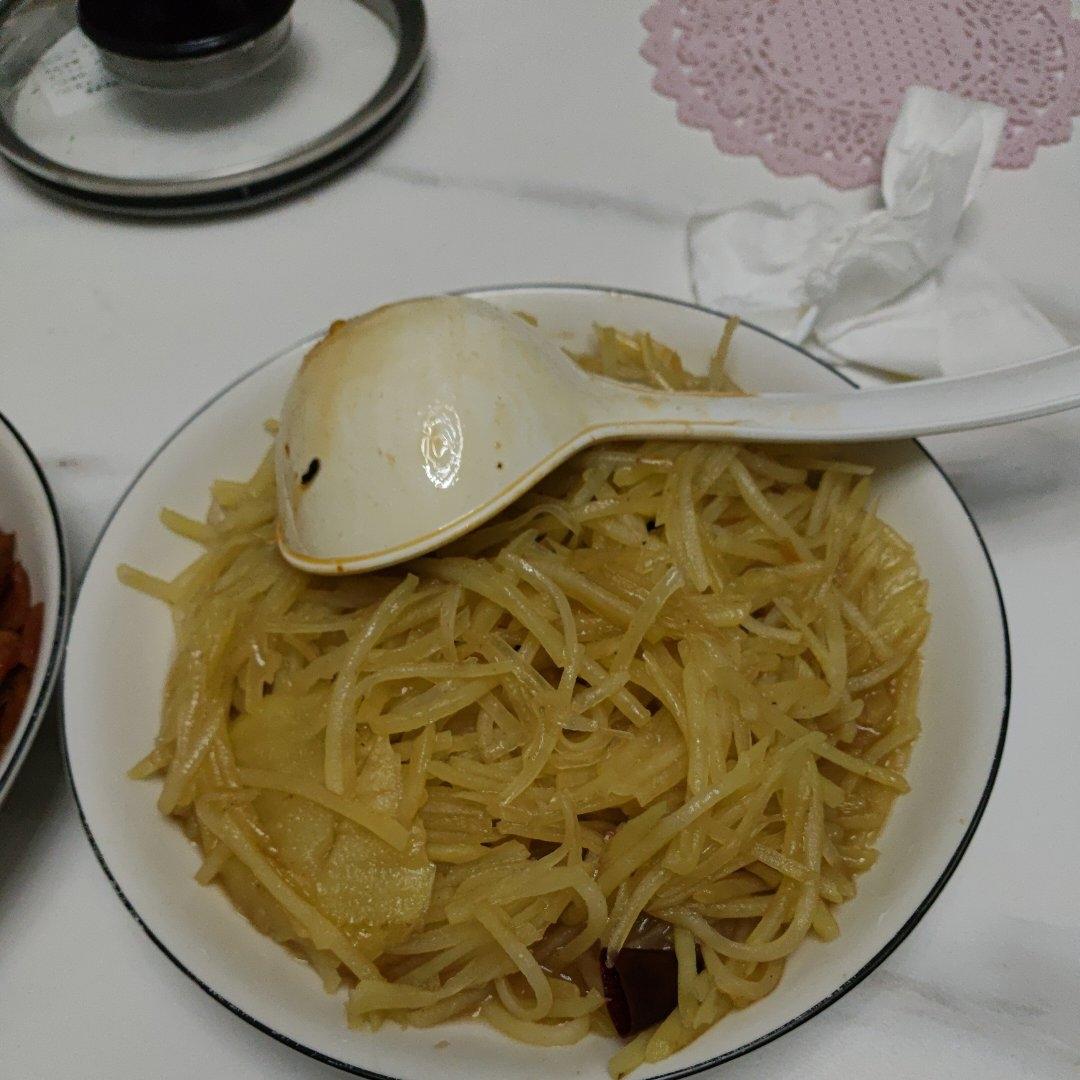 酸辣土豆丝的家常做法 超级下饭