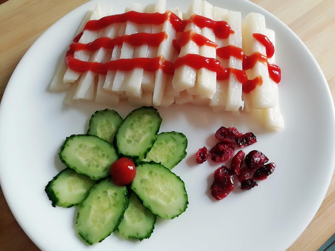 山药的做法铁棍山药去皮,切断上锅蒸熟出锅摆盘就好了参照这个菜谱