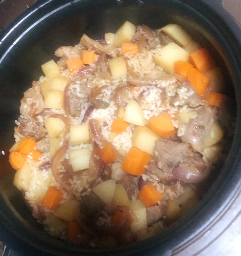 喷香羊肉焖饭