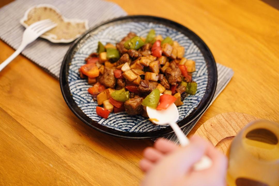牛运亨通之黑椒杏鲍菇牛肉粒