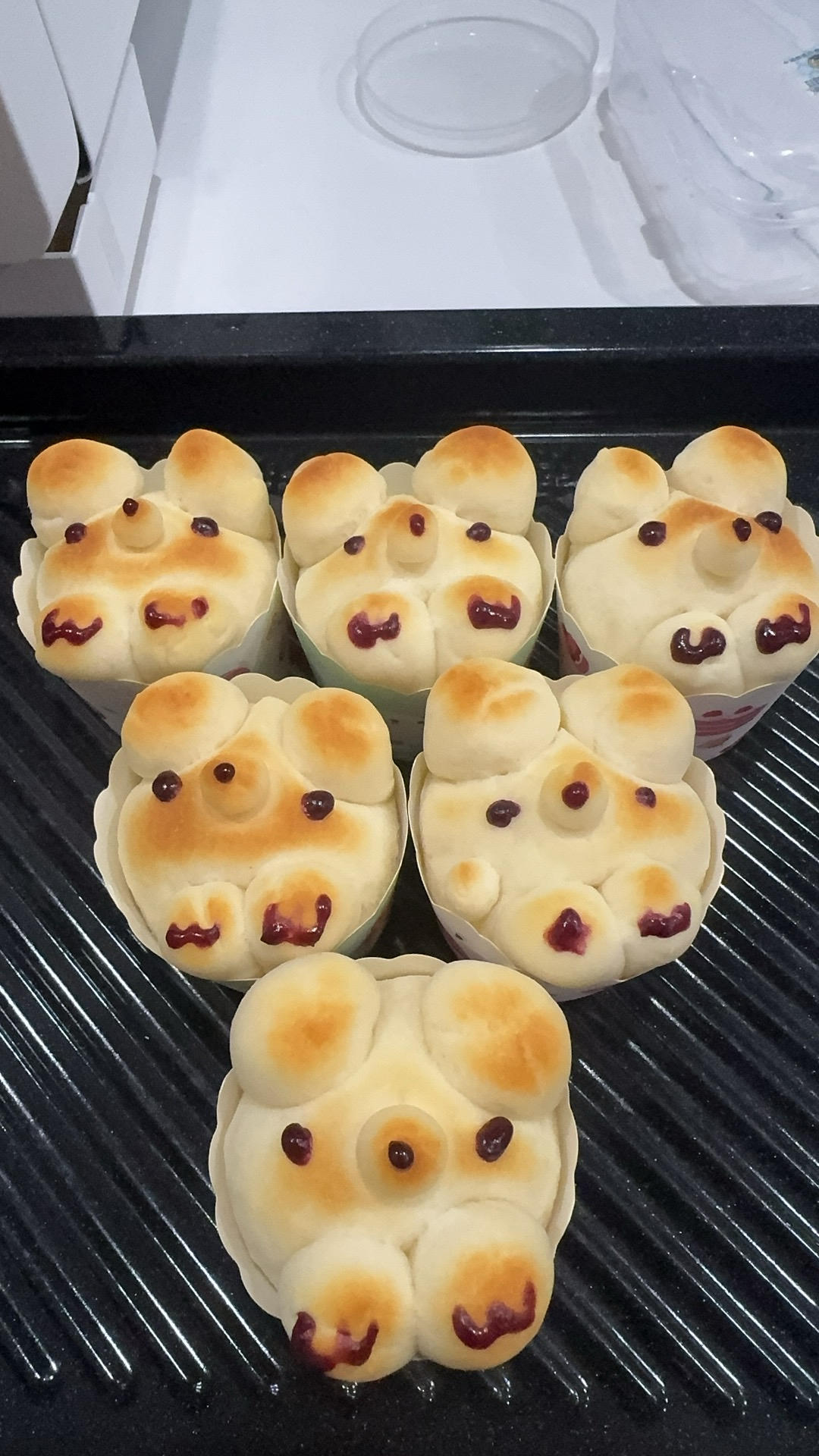 熊宝宝纸杯面包