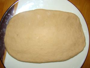 黑糖姜汁红枣桂圆养生面包（电饭锅版）的做法 步骤5