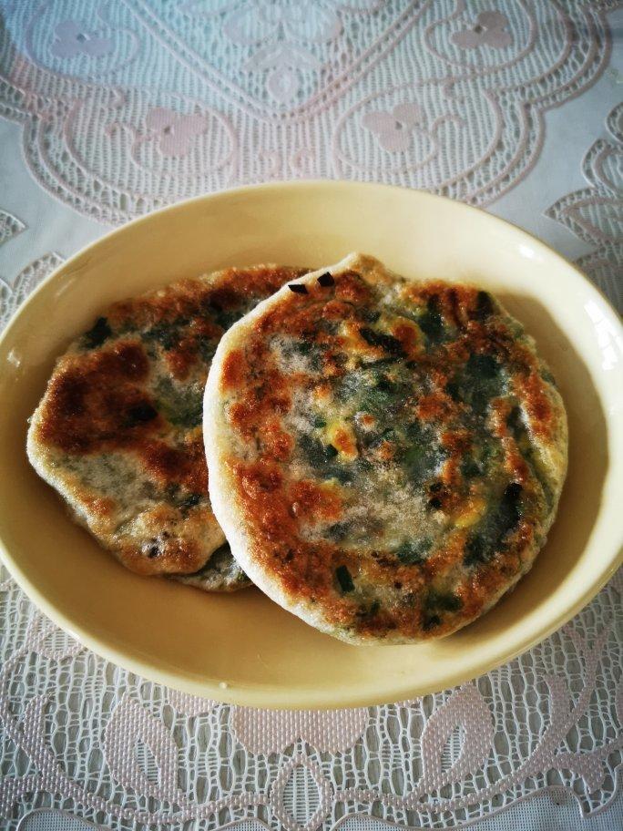 薄皮韭菜馅饼，不发面不烫面，这样做，香喷喷的冷了都好吃