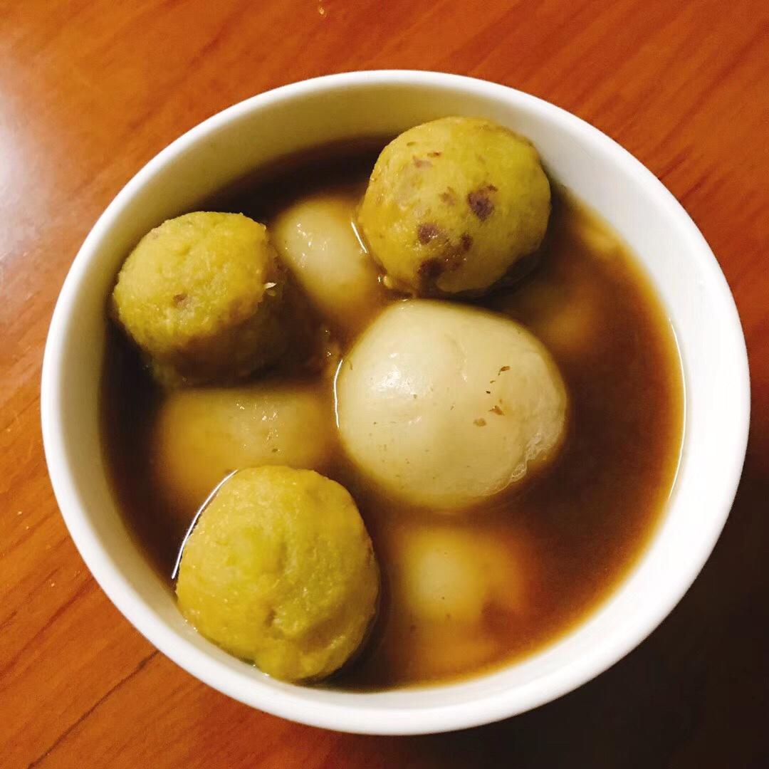 花生黑芝麻汤圆