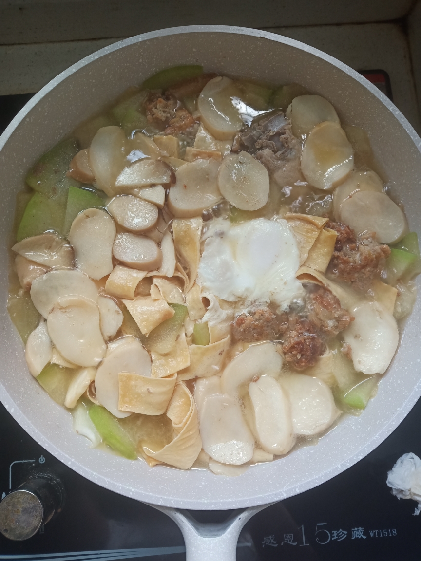 鸭汤煮杂蔬的做法