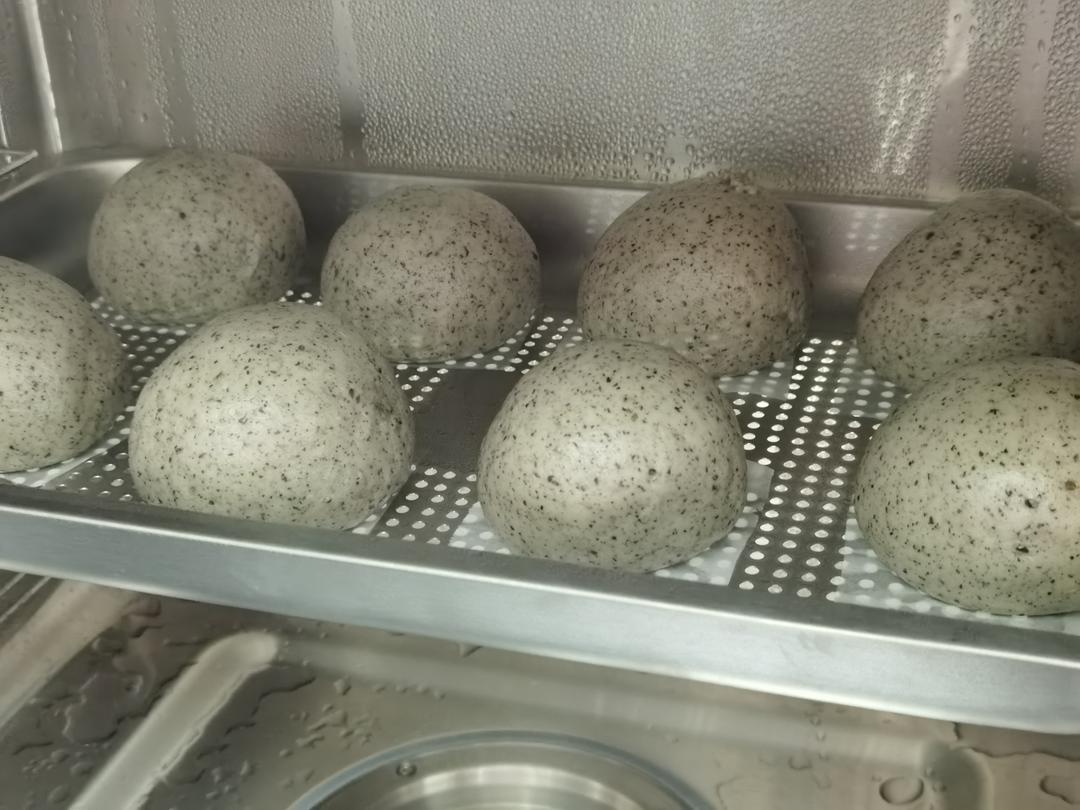 醇香清甜的黑芝麻馒头