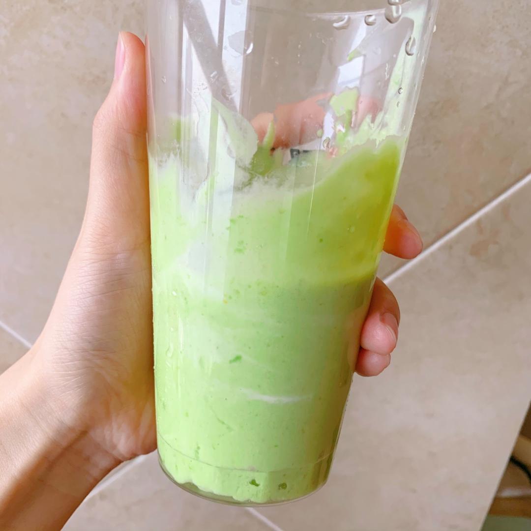 牛油果酸奶