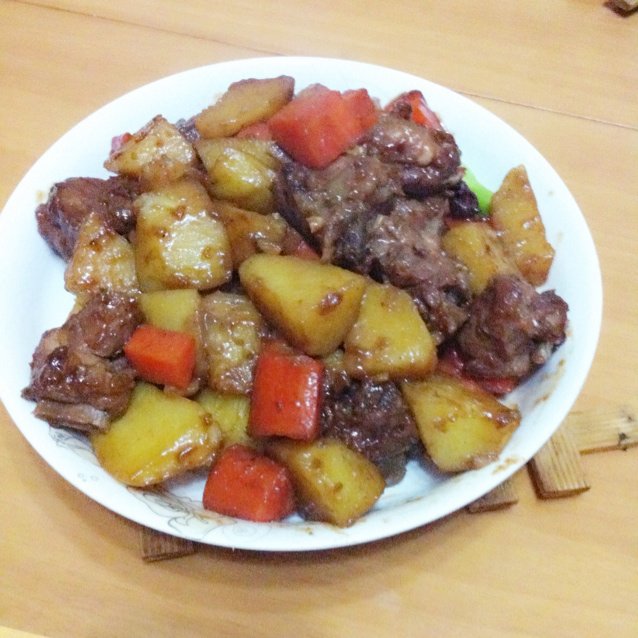 土豆炖排骨