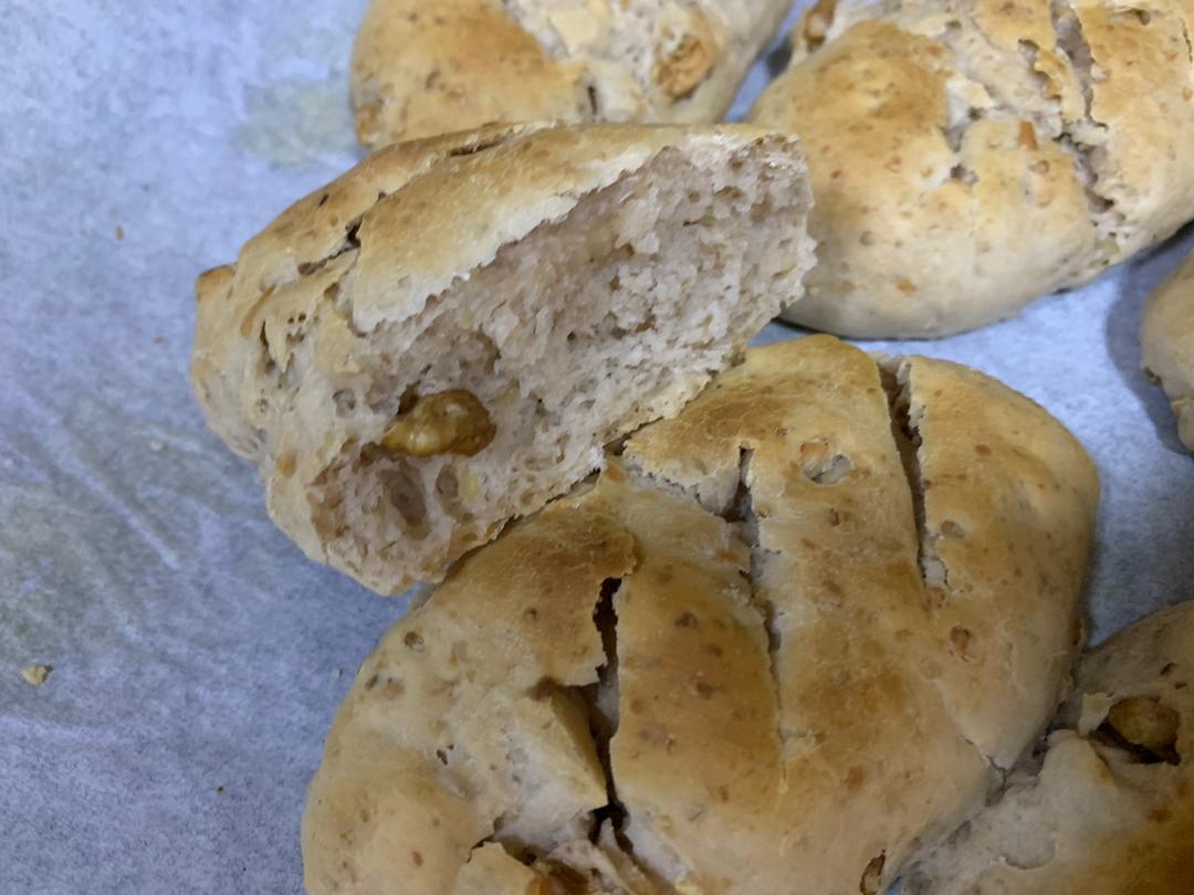 独具风味核桃面包