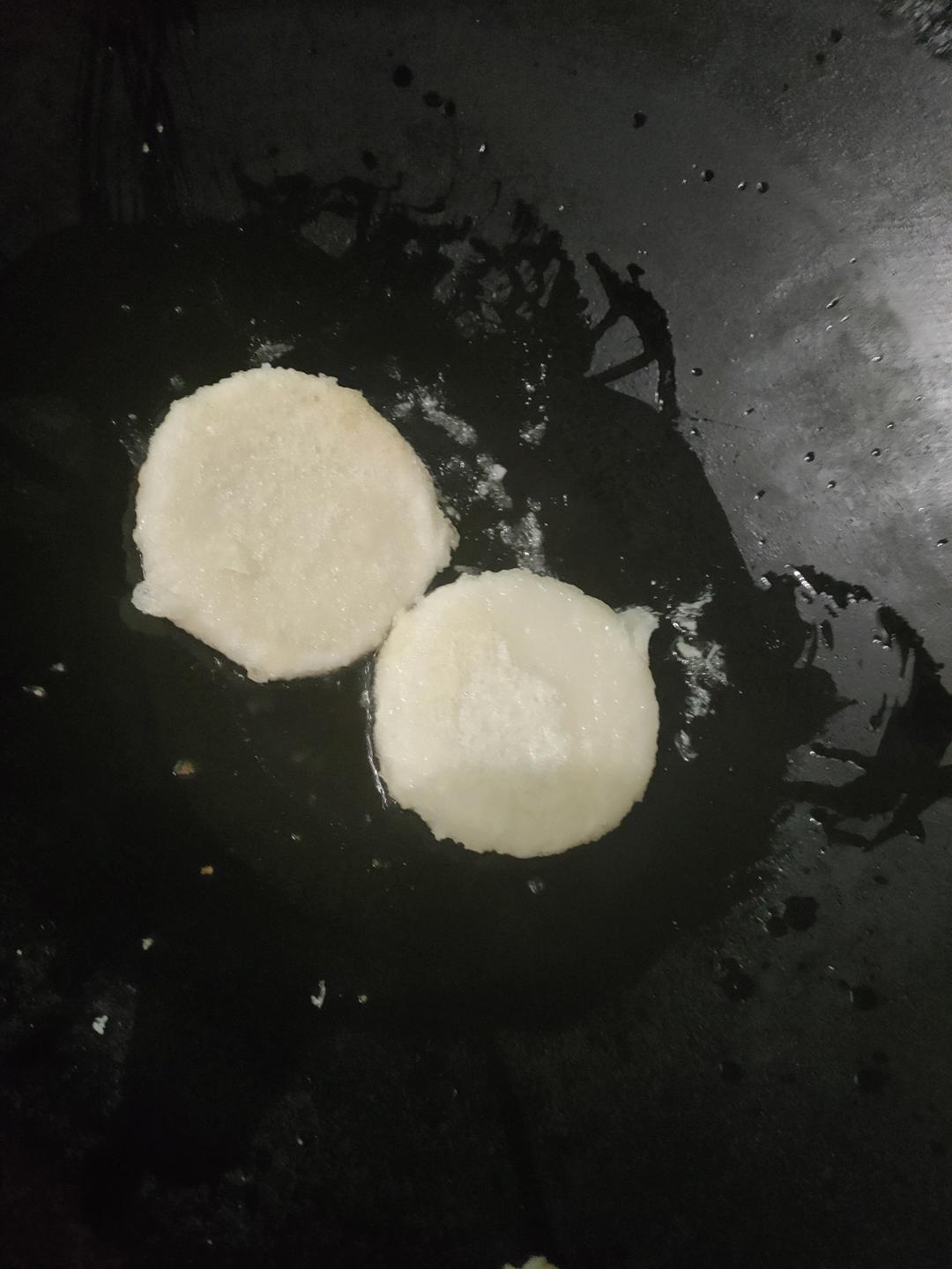 煎糍粑