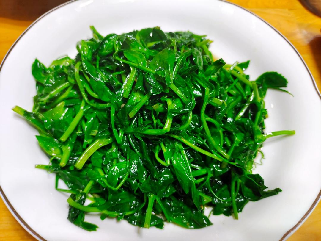 清炒豌豆尖