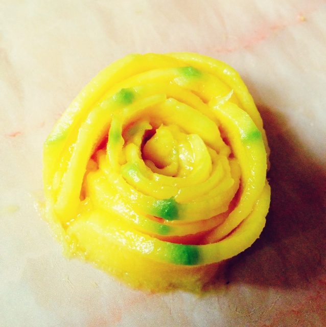 芒果玫瑰花