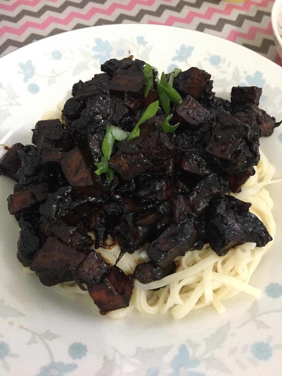 韩式炸酱面