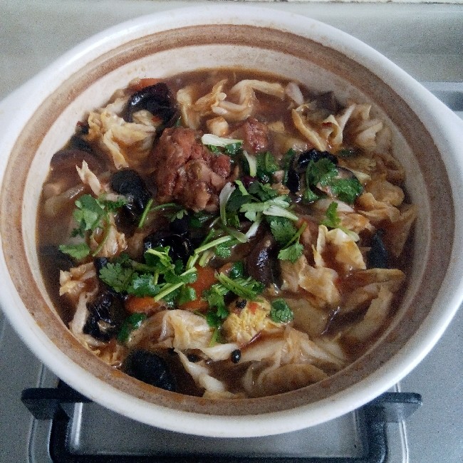 砂锅排骨白菜粉丝汤
