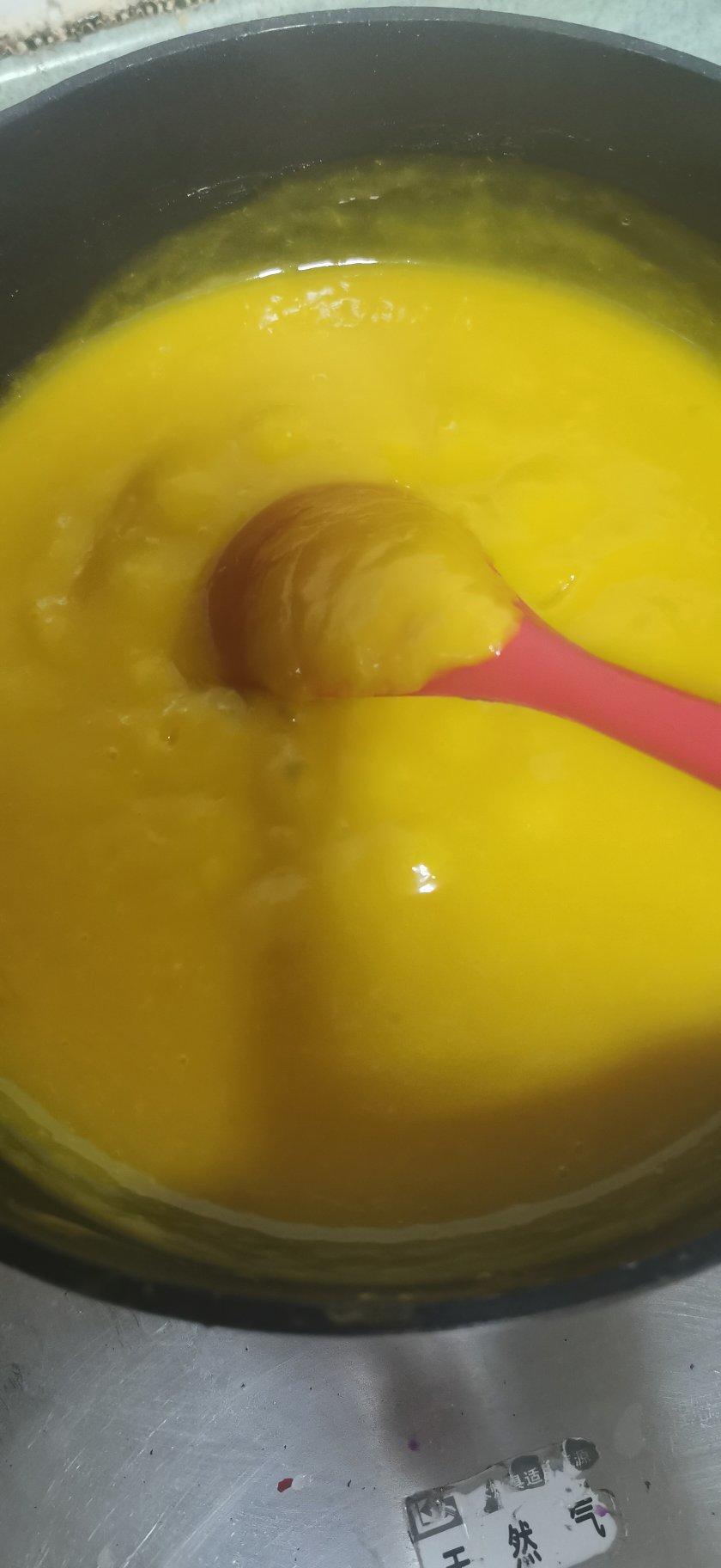 芒果芝士冰皮月饼