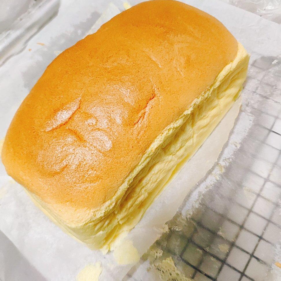 堪比柯基屁股
爆浆芝士🧀古早蛋糕