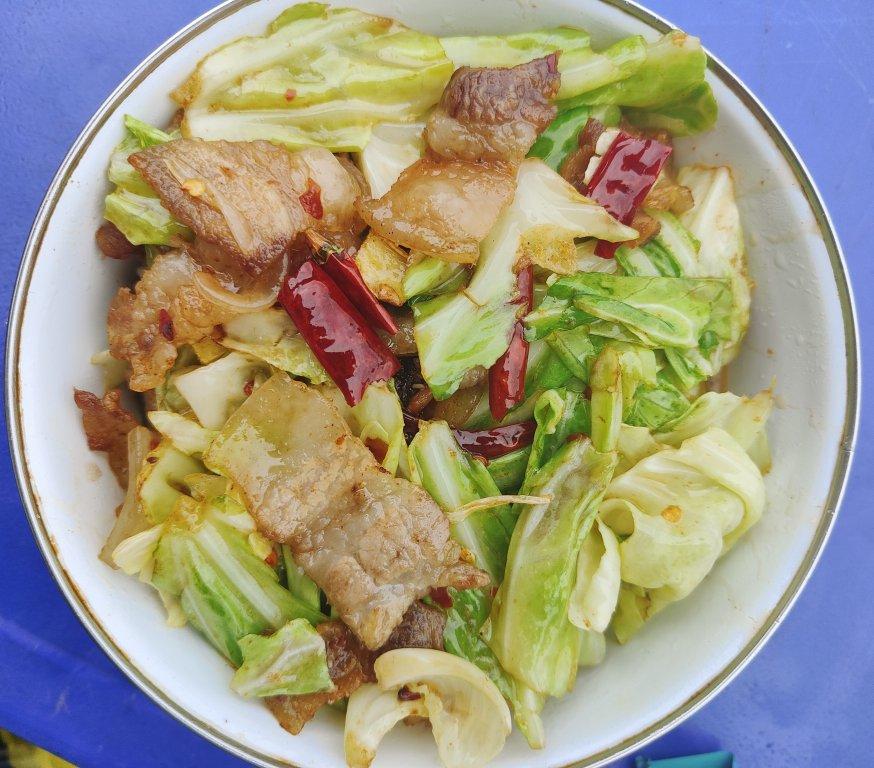 清爽蒜泥干锅鸡脚排骨