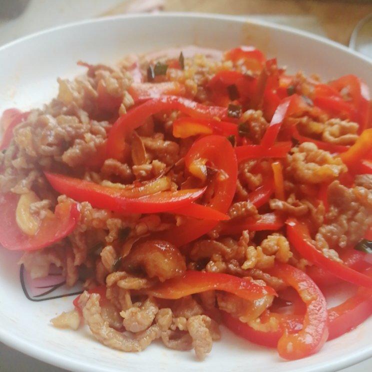 【甜椒炒肉】