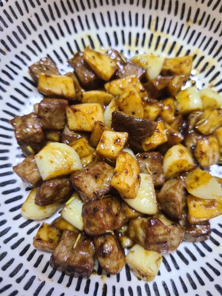 黑胡椒杏鲍菇牛肉粒