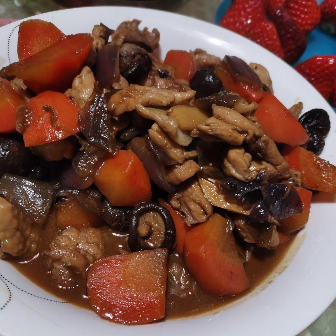 香菇炒鸡肉