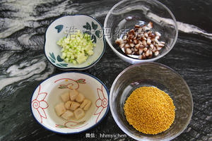 【辅食】香菇干贝蔬菜小米粥&干贝泡发的做法 步骤6