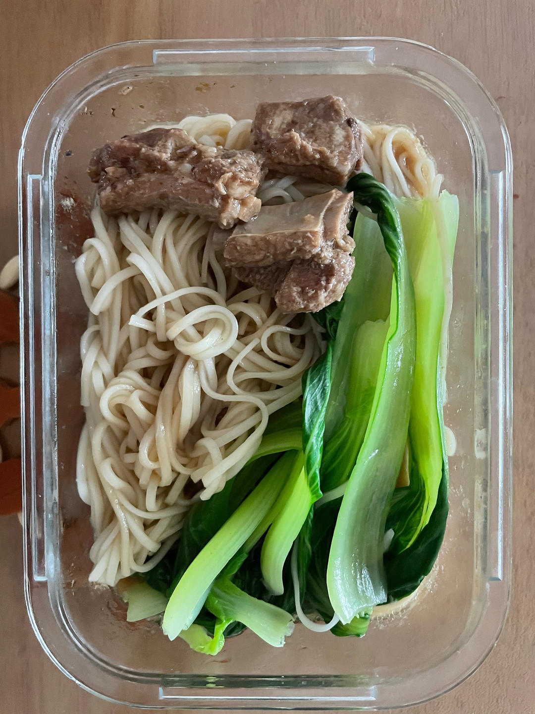家常排骨面