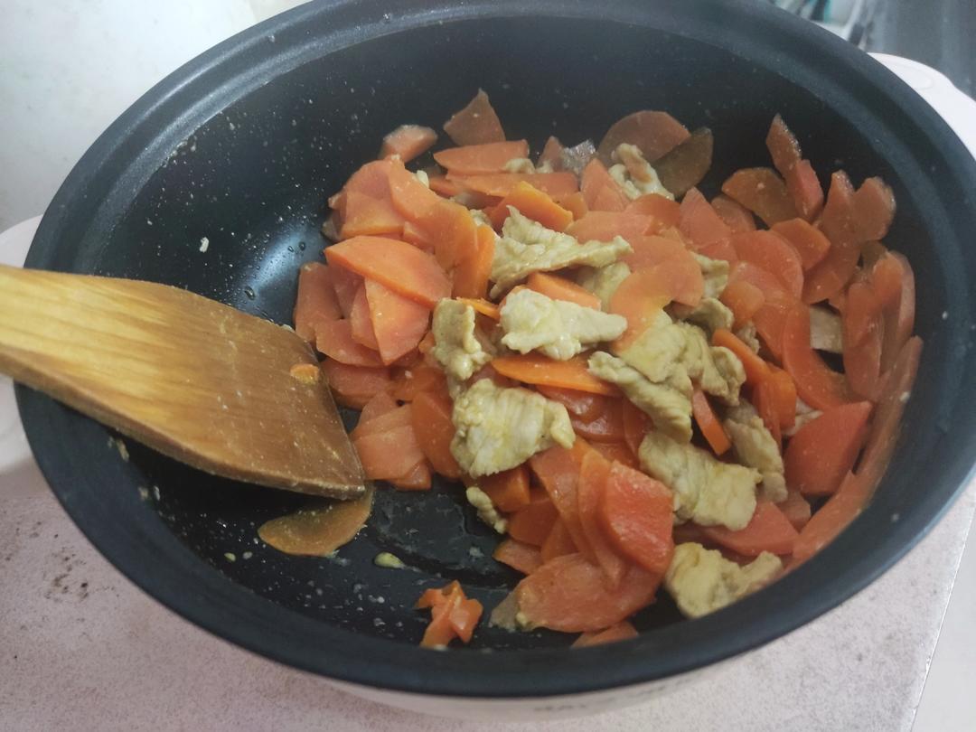 胡萝卜炒肉片