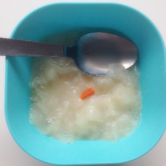 红枣莲子银耳汤