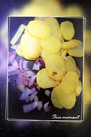 香煎土豆片，完爆木屋烧烤的烤土豆😄的做法 步骤3