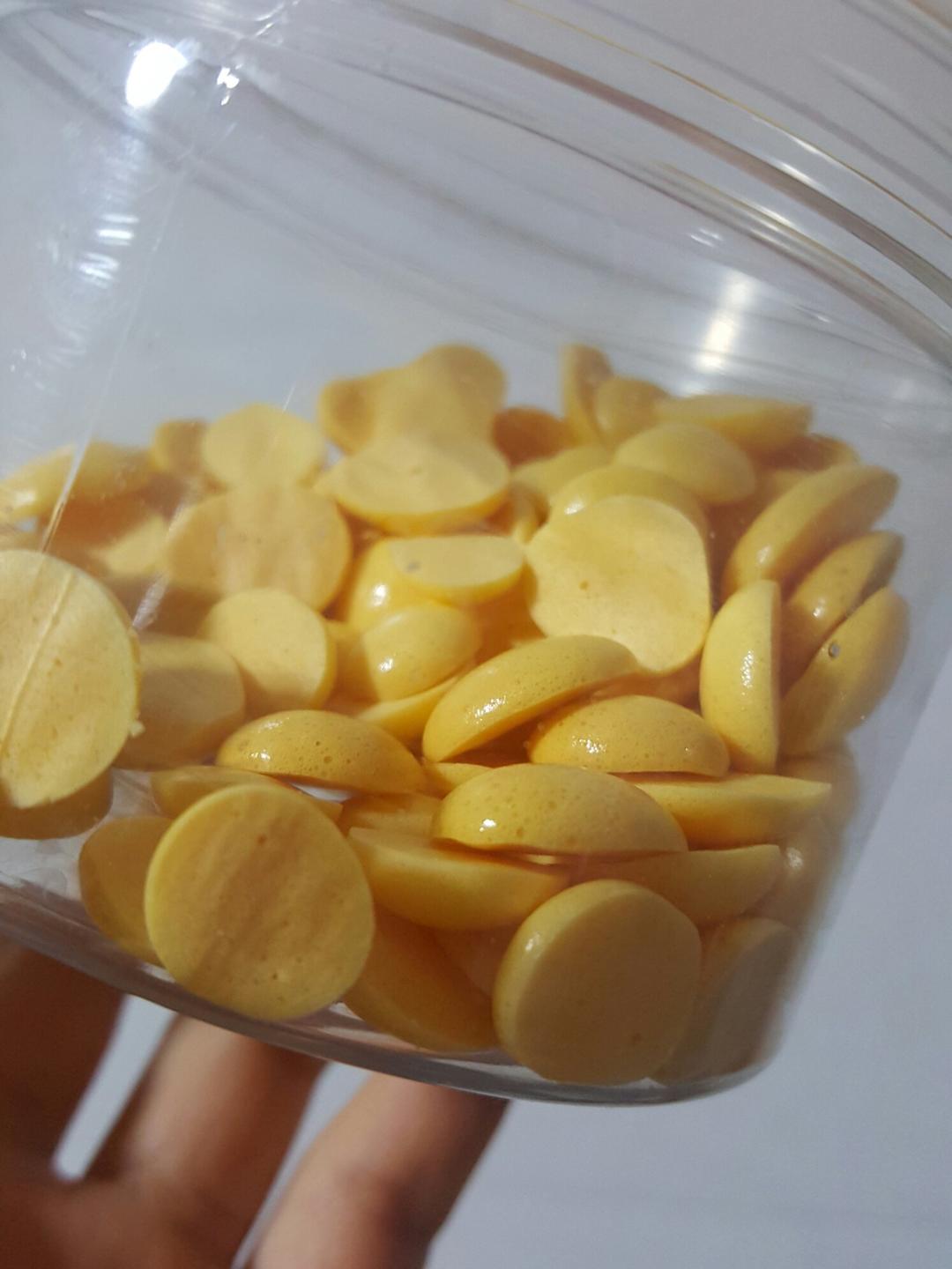 入口即化的无添加蛋黄溶豆