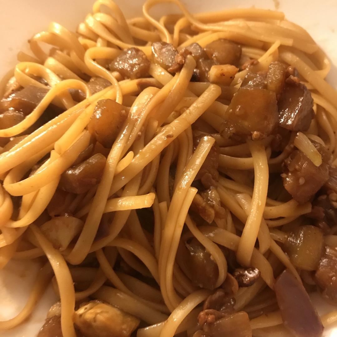 茄子肉酱意大利面