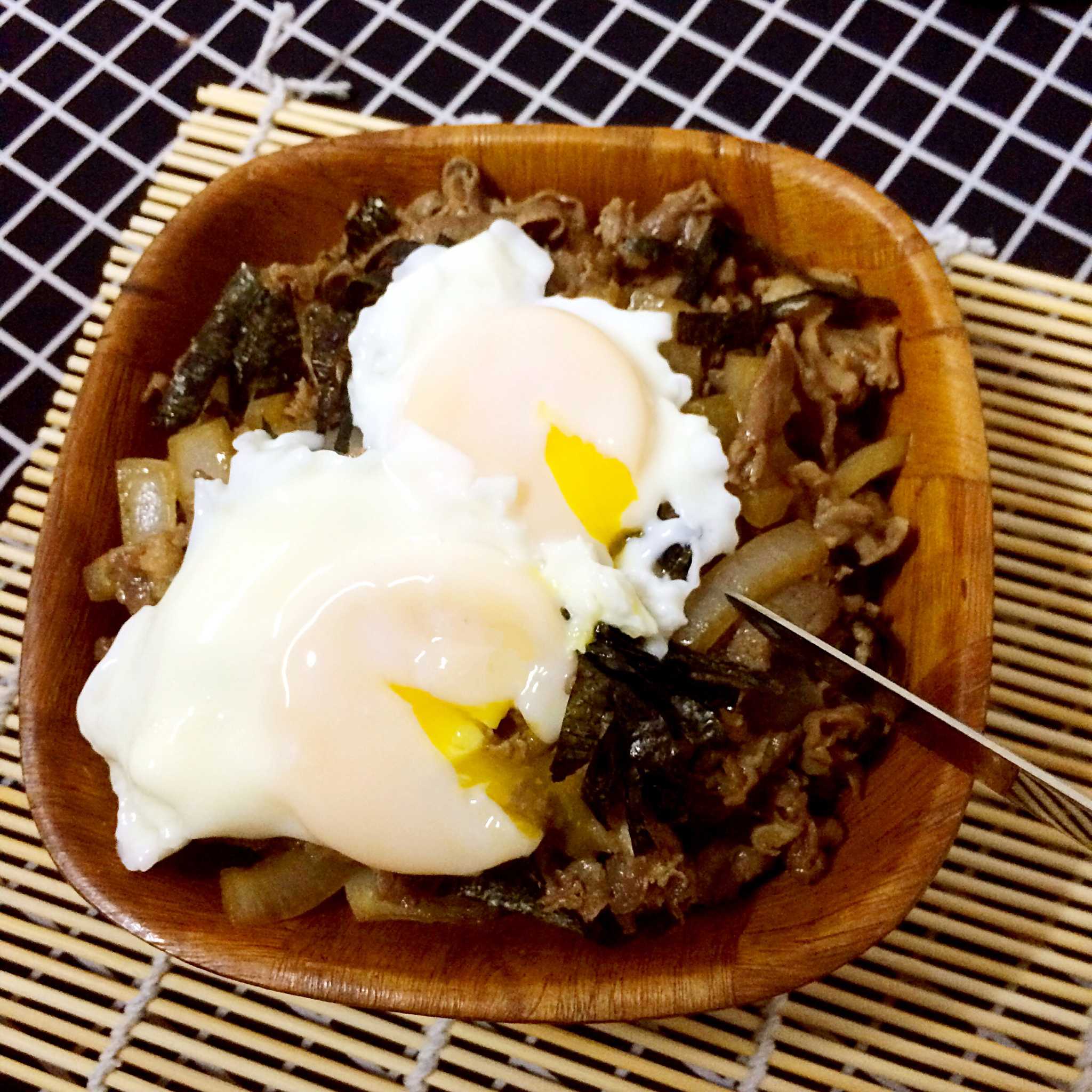 【温泉蛋肥牛盖饭】