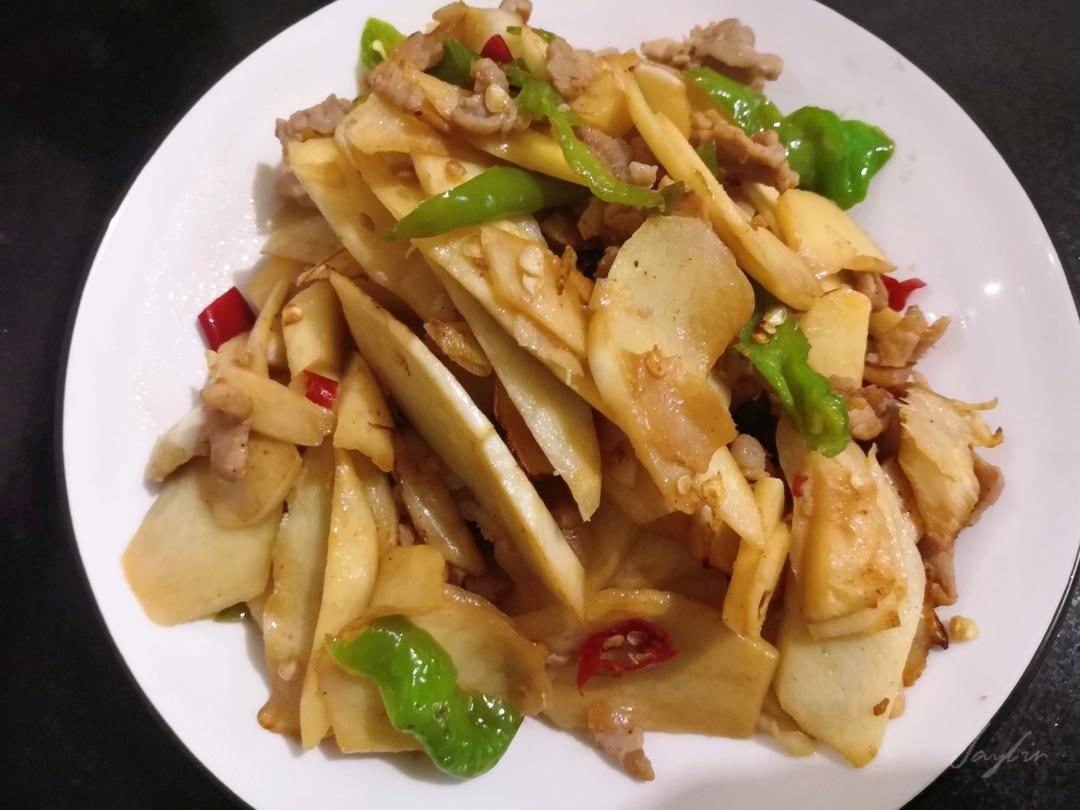 色香味俱全，好吃停不下来的茭白炒肉来啦！（健康美食）