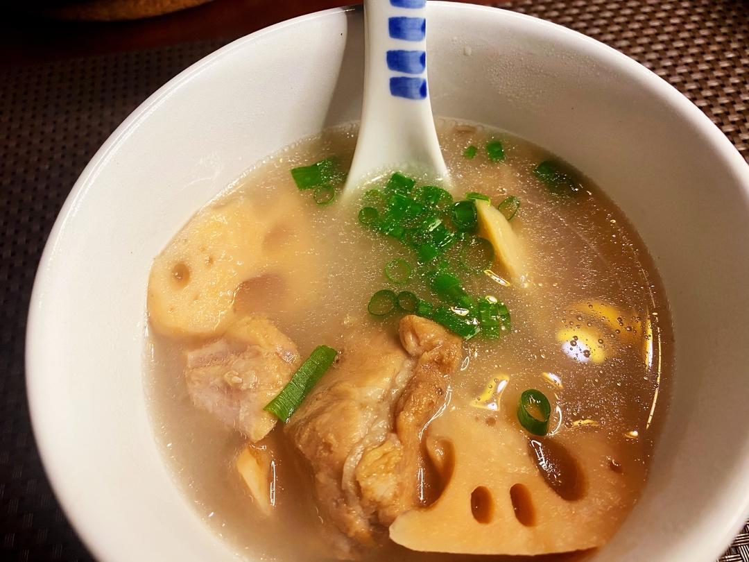 陈情令师姐的莲藕排骨汤（极简做法）
