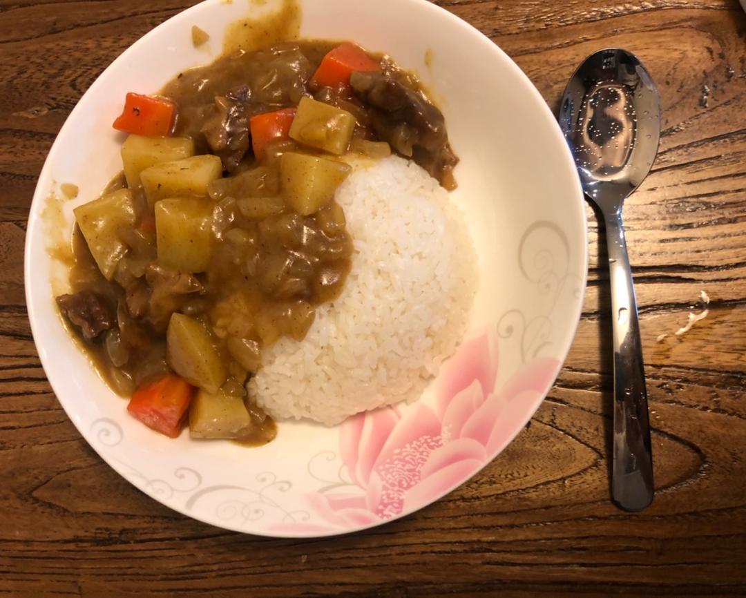 牛肉咖喱饭