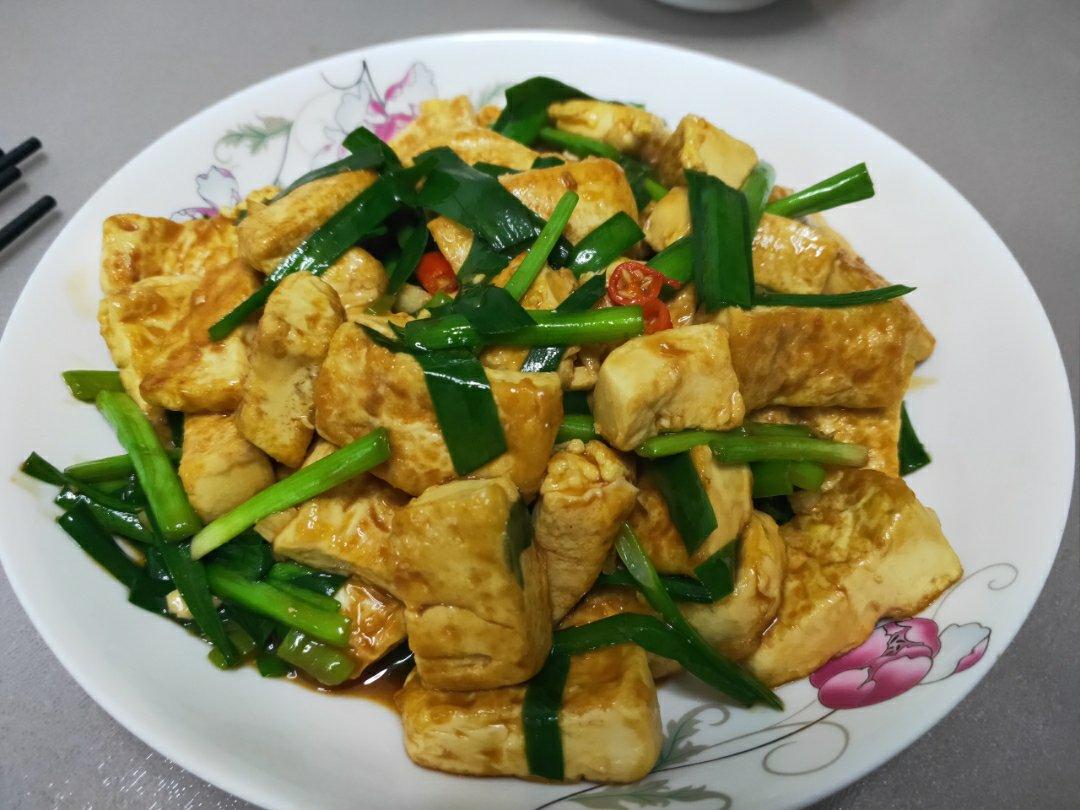 韭菜炒豆腐