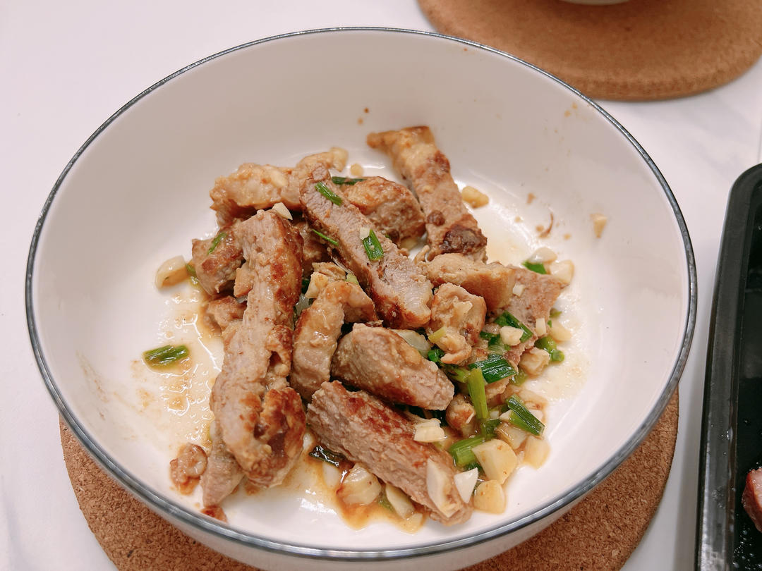 葱煎猪梅花肉排