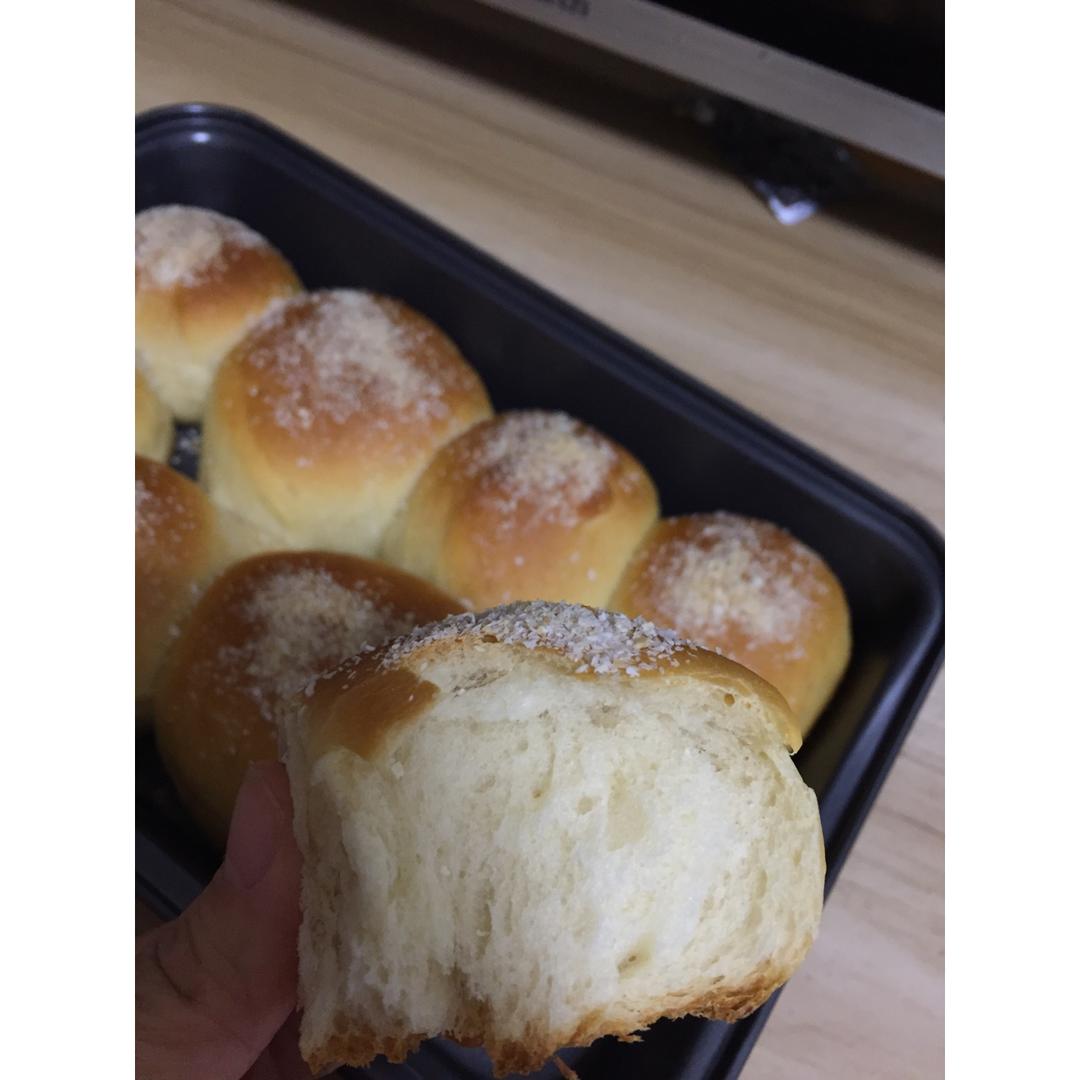 大人小孩都爱不释口的【蜂蜜牛奶小餐包】