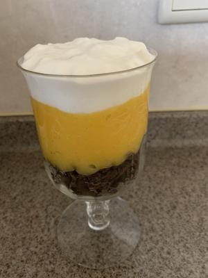 奥利奥芒果酸奶杯的做法 步骤7