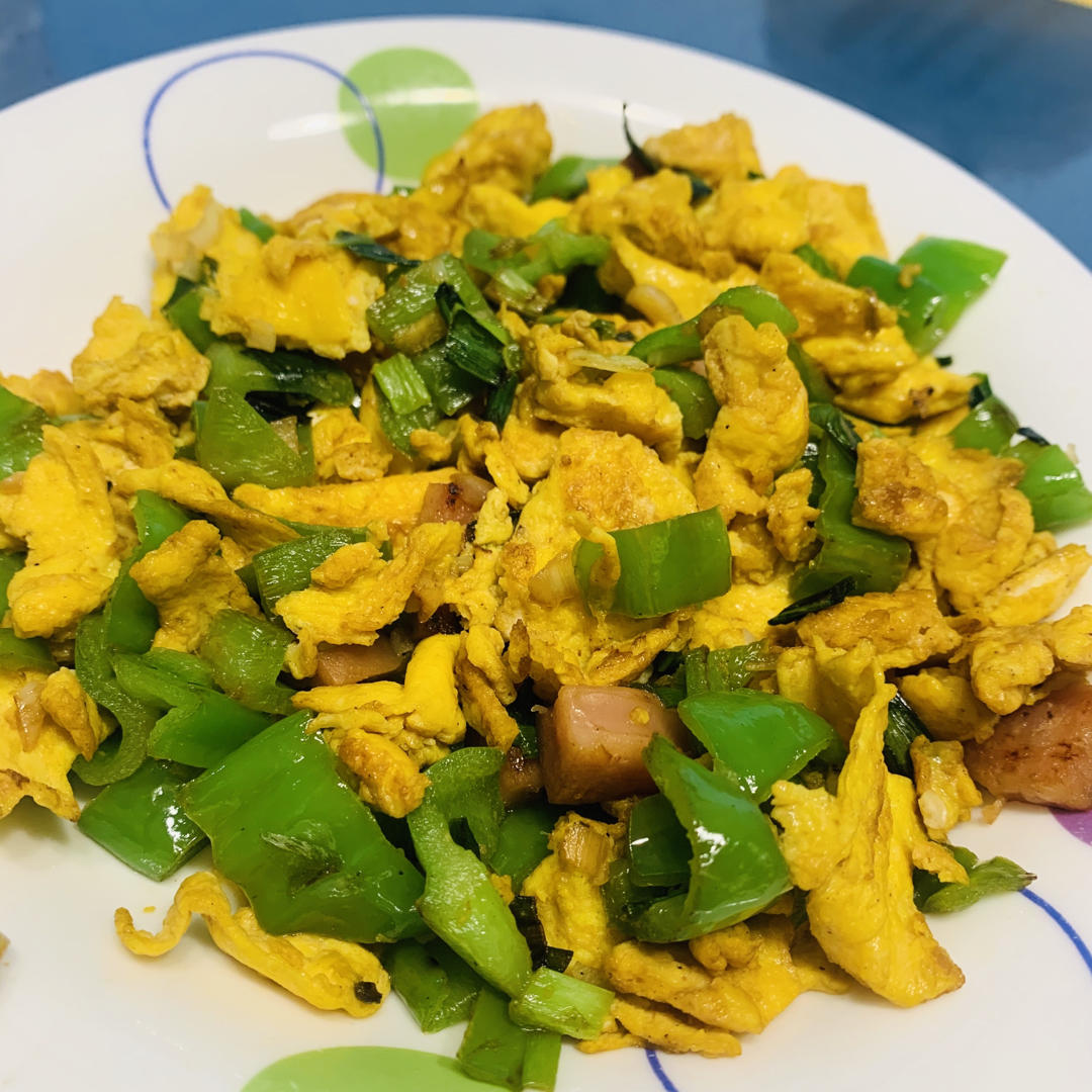 厨师长教你：“青椒炒鸡蛋”的家常做法 ,非常下饭