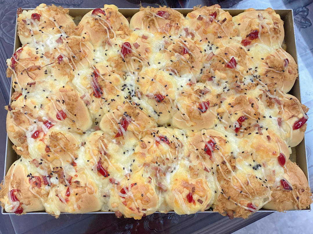 肉松芝士小餐包🍞，咸香松软，新手一次成功✅