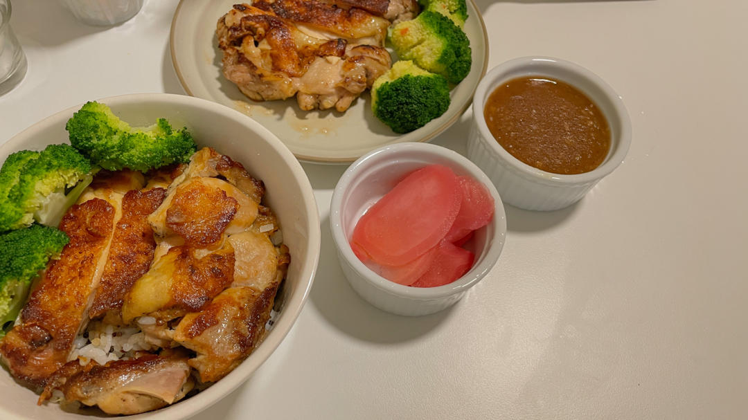 肥牛饭&黑椒鸡腿饭