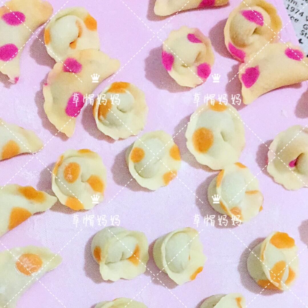 彩色花朵波点馄饨