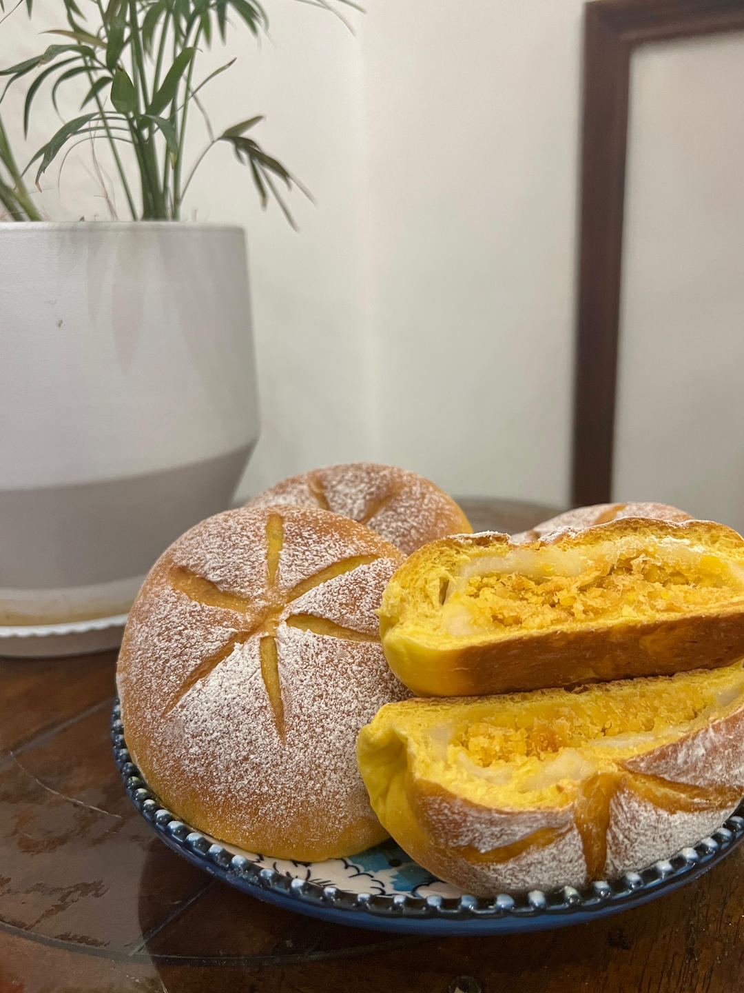 南瓜🎃咸蛋黄肉松麻薯软欧包🍞