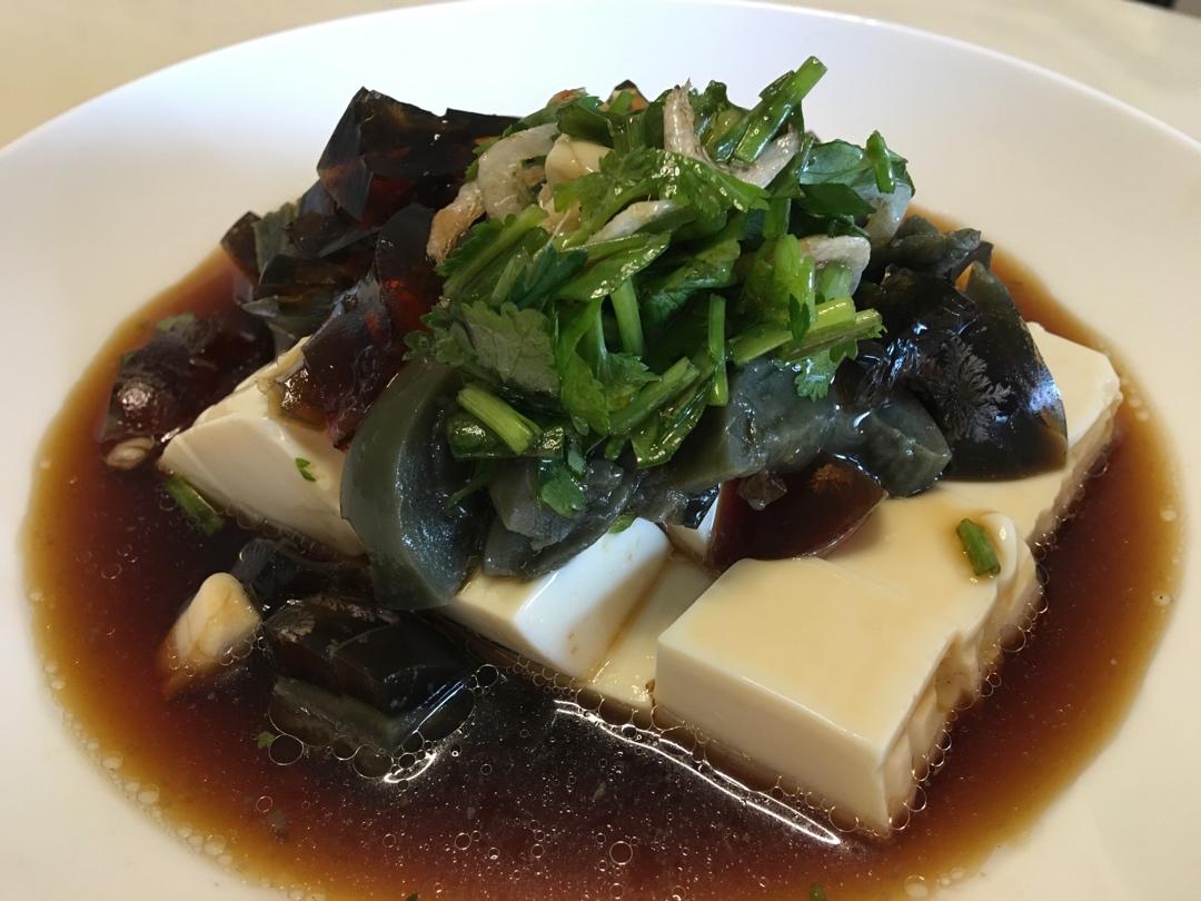 皮蛋拌豆腐