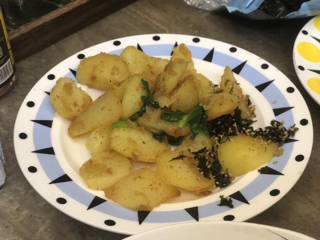 简单快手美味的炒土豆块