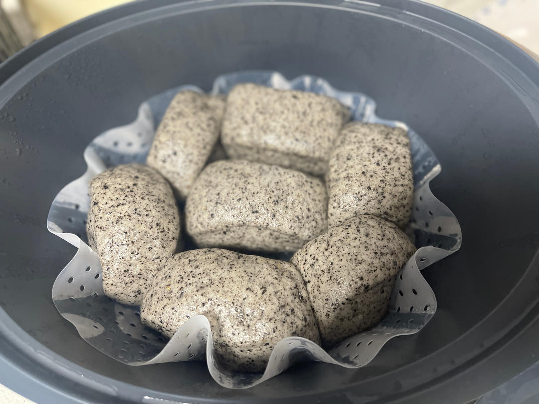 黑芝麻刀切馒头