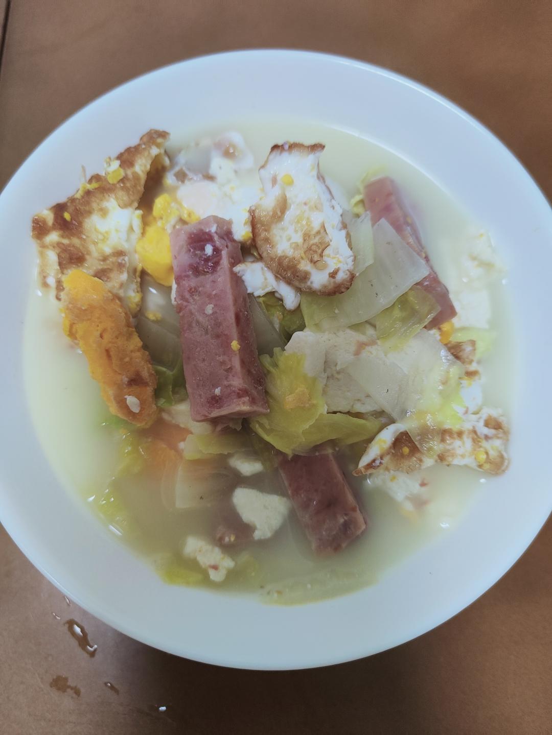 白菜煎蛋豆腐汤