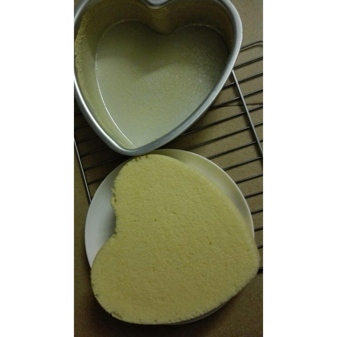烤箱做蛋糕（戚风蛋糕的做法）
