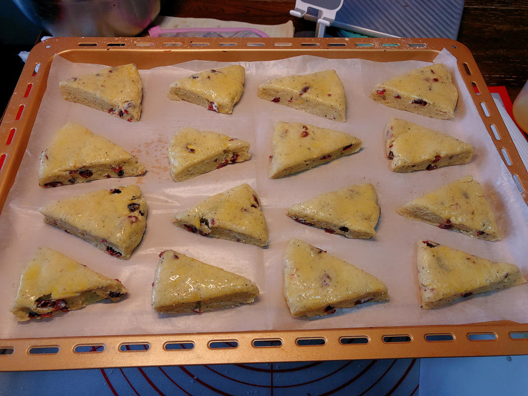 其貌不扬的简单美味——奶油红茶司康